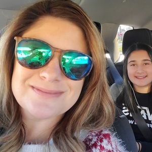 Meet your Posher, Kelly